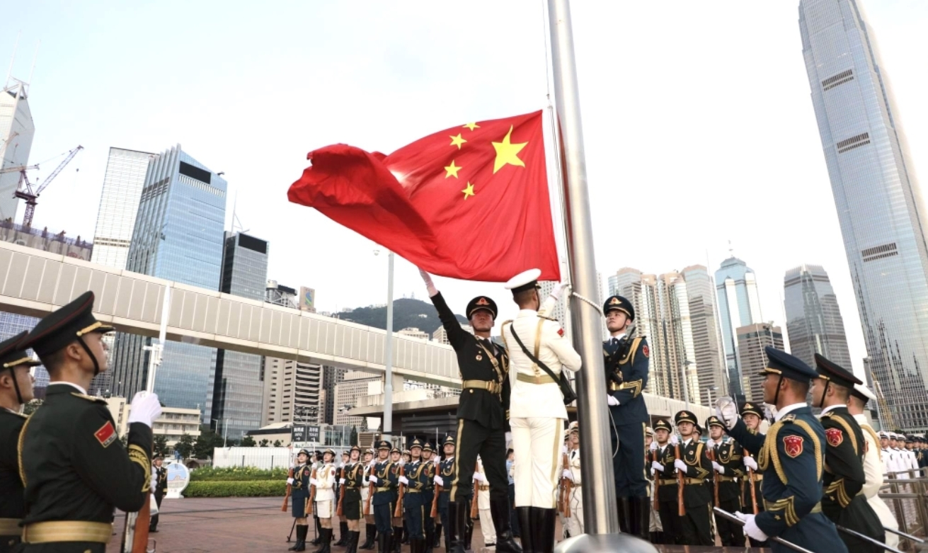 駐港部隊發表新春賀詞 恭祝香港特區全體市民闔家幸福