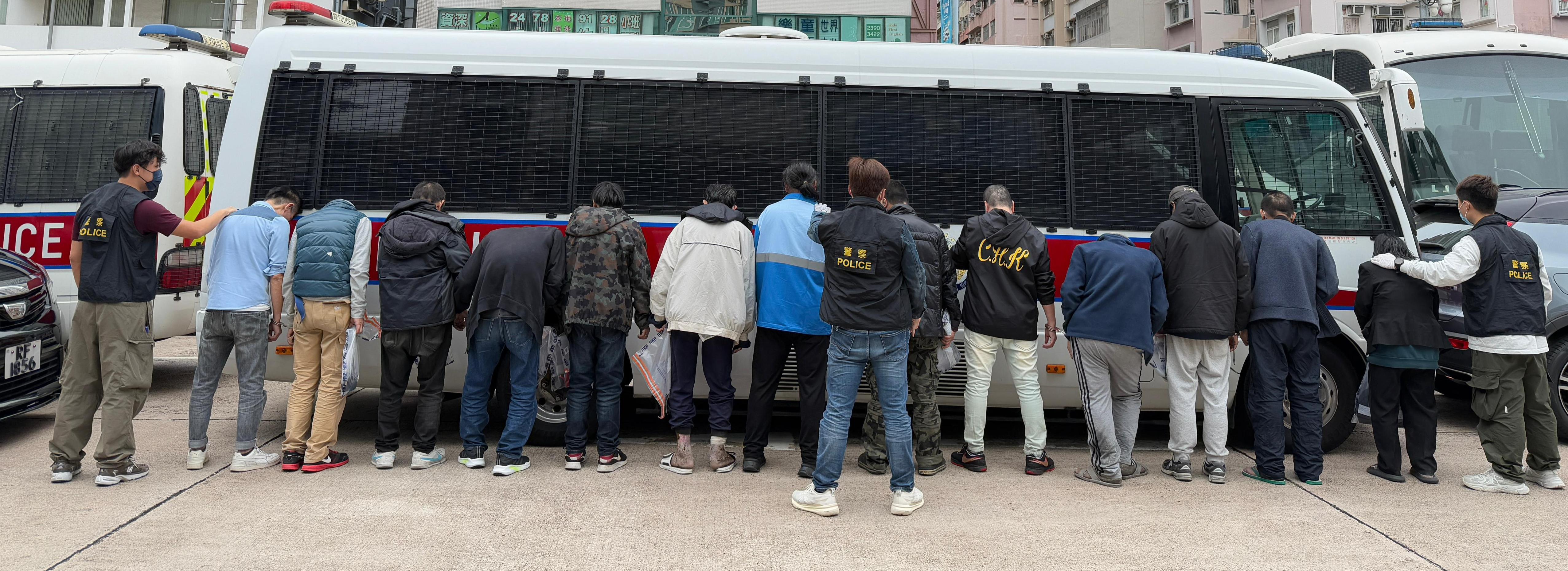 警方旺角搗破毒窟 拘14男女檢5200元毒品