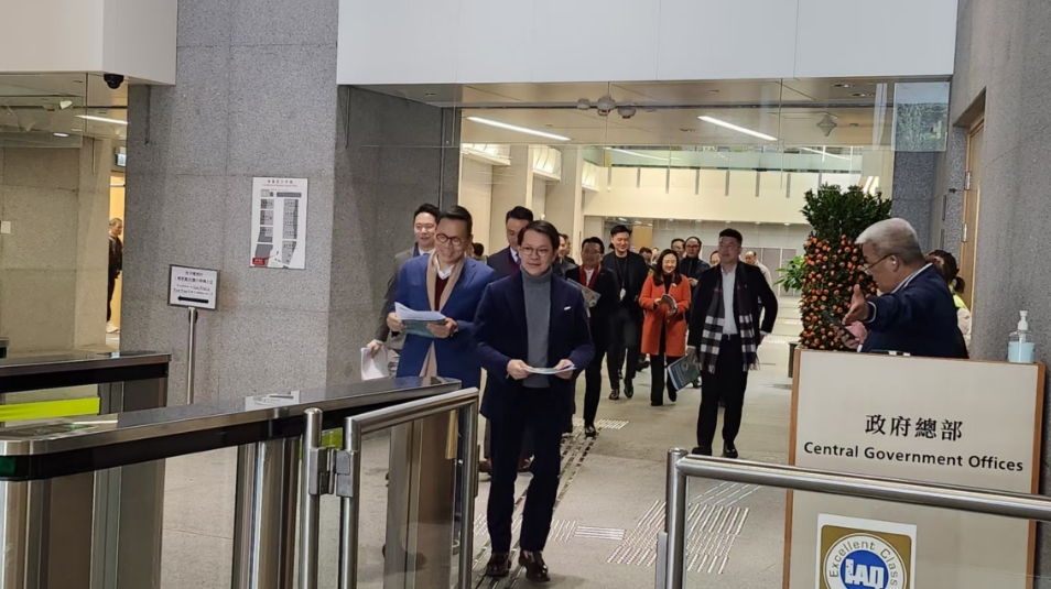 民建聯就預算案見財爺 倡2元搭車優惠設上限