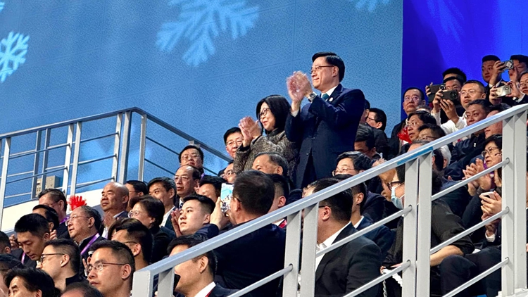 李家超出席哈爾濱亞冬會歡迎宴及開幕式 冀港隊運動員發揮水平 盡力拼搏