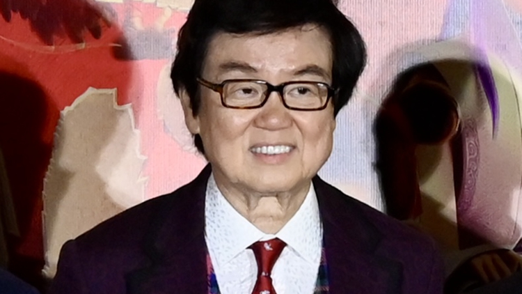 藝人黃百鳴涉內幕交易被港證監檢控 獲准以20萬元保釋