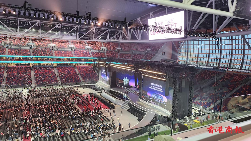 當區區議員指現場氣氛熱鬧 期待啟德體育園開幕典禮