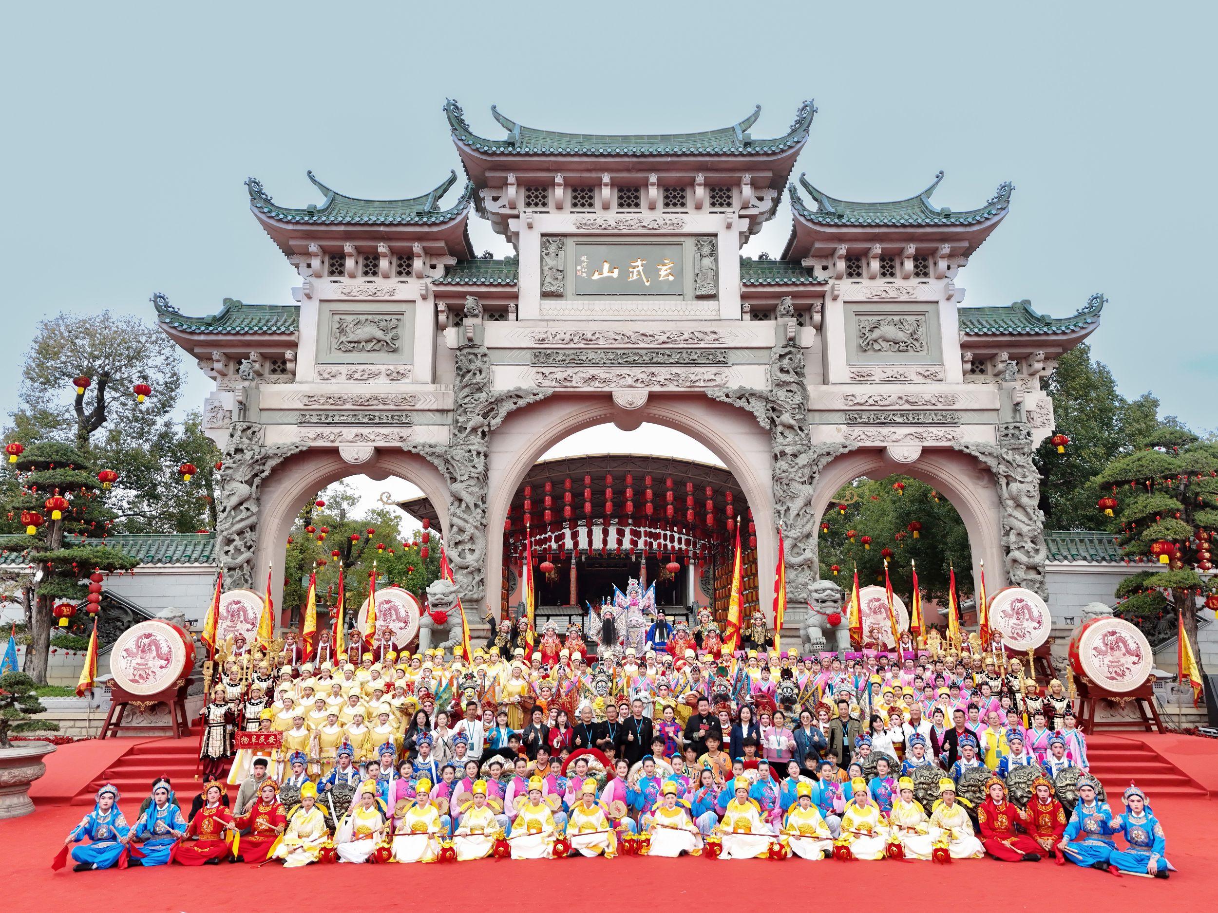 第一屆海峽兩岸民俗文體匯啟動暨碣石古衛城進城儀式在汕尾舉辦