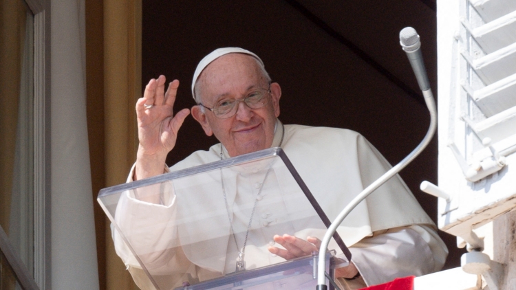 教宗方濟各兩度出現呼吸衰竭  恢復使用呼吸儀器