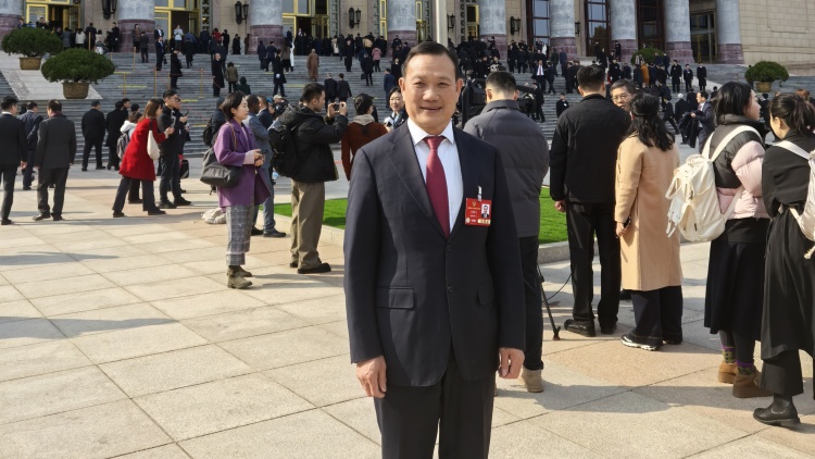 全國政協委員、香港廣西社團總會首席會長王明凡：呼籲加強涉外法治體系建設護航大灣區高質量發展