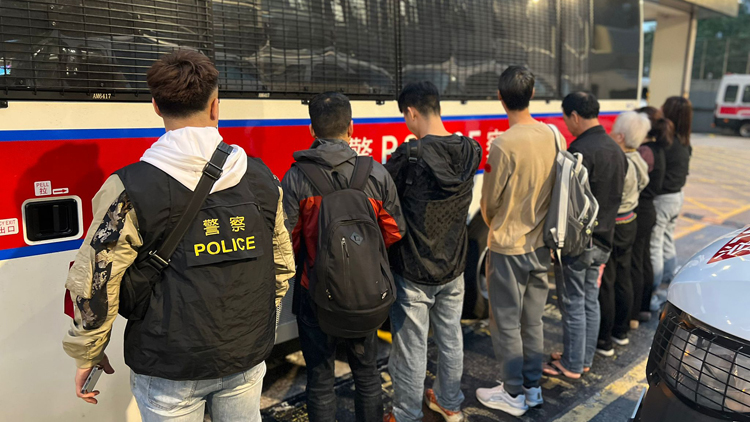 警方大埔破麻雀賭檔 拘捕8名男女