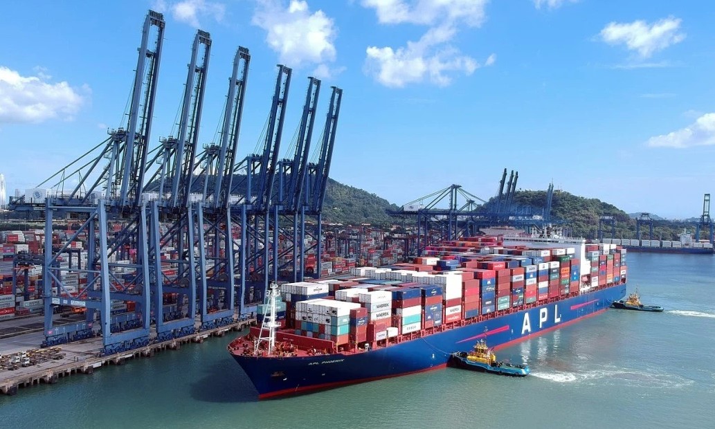 長和擬售巴拿馬港口 李家超回應