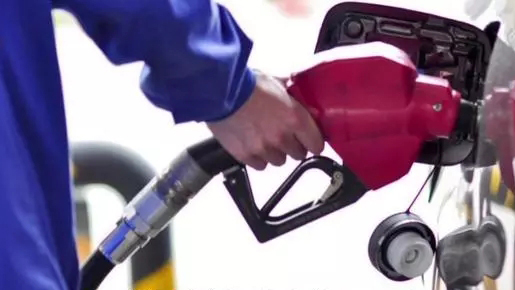 內地油價或現年內最大降幅 加滿一箱將少花11元