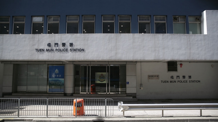 涉於青山公路一泳灘作出不雅行為 警拘55歲男子