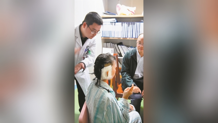 人工耳蝸集採落地 首批植入患者開機