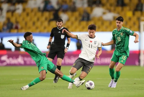 林良銘「染紅」 10人國足世預賽客場0:1不敵沙特隊