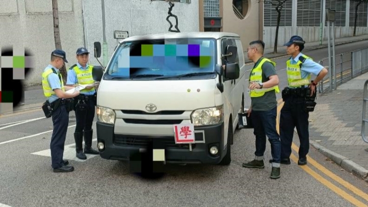 警方打擊違法學車 一周發14張告票