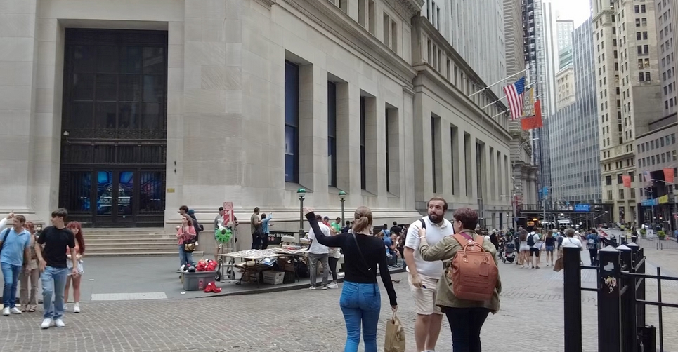 美國去年第四季度GDP增速終值上調至2.4%