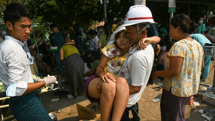 習近平就緬甸遭受地震災害向緬甸領導人敏昂萊致慰問電