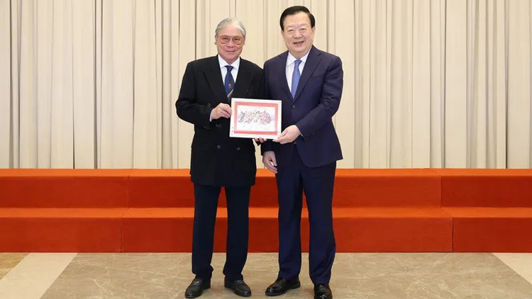 夏寶龍會見中國香港體育協會暨奧林匹克委員會會長霍震霆一行