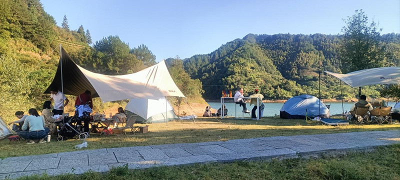 皖徽州區：山野小火車拉響春之樂章