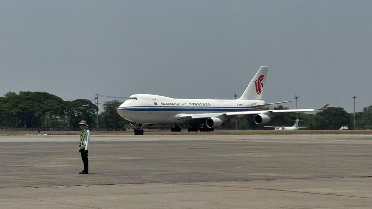 中國政府援緬第三批抗震救災物資抵達仰光