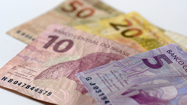 受美「對等關稅」影響 拉美多國貨幣對美元匯率跌超3%