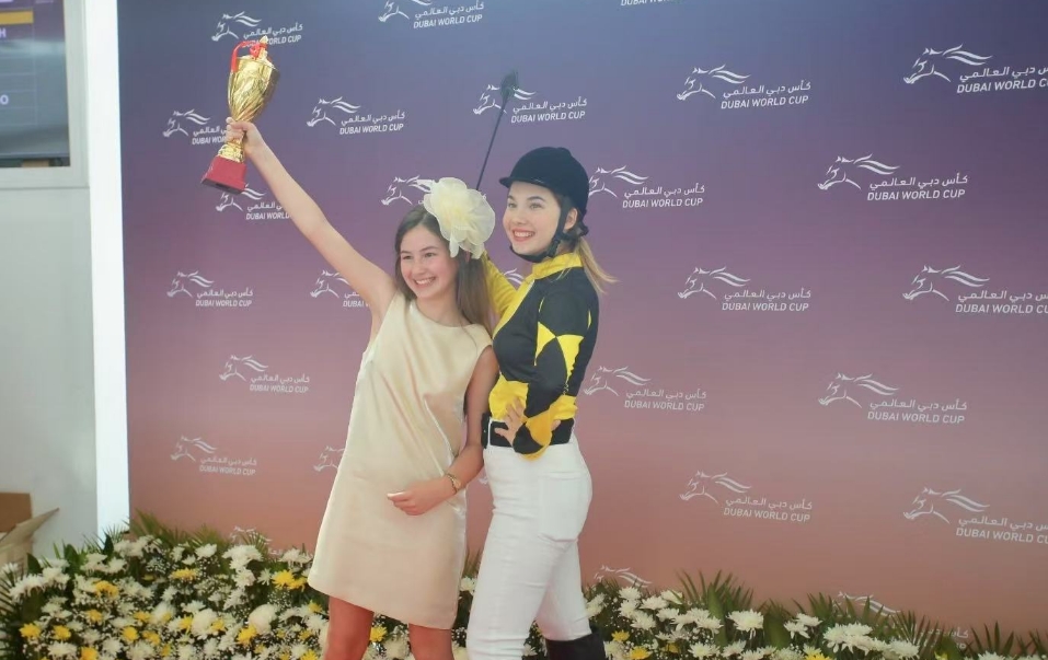 有片 | 迪拜世界盃賽馬日直擊 美丹馬場美女如雲