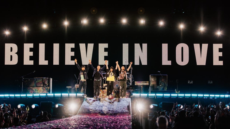  英國樂隊Coldplay啟德體育園演唱會圓滿舉行 4天吸引20萬觀眾入場