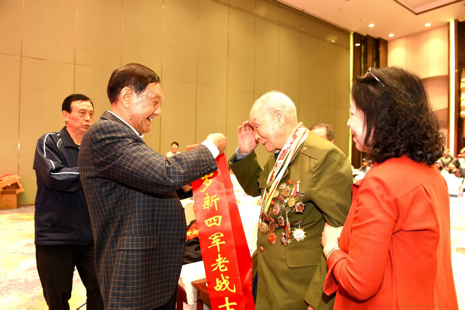 安徽蕪湖：百歲新四軍老戰士集體慶生