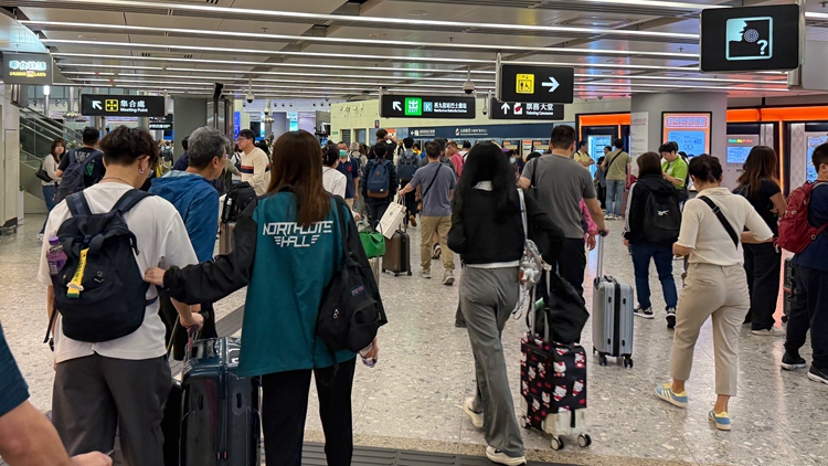 復活節假期今展開 昨日逾71.8萬人次出境