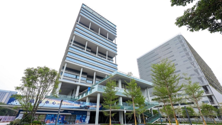 深圳寶安燕羅智能網聯汽車產業園開園啟用