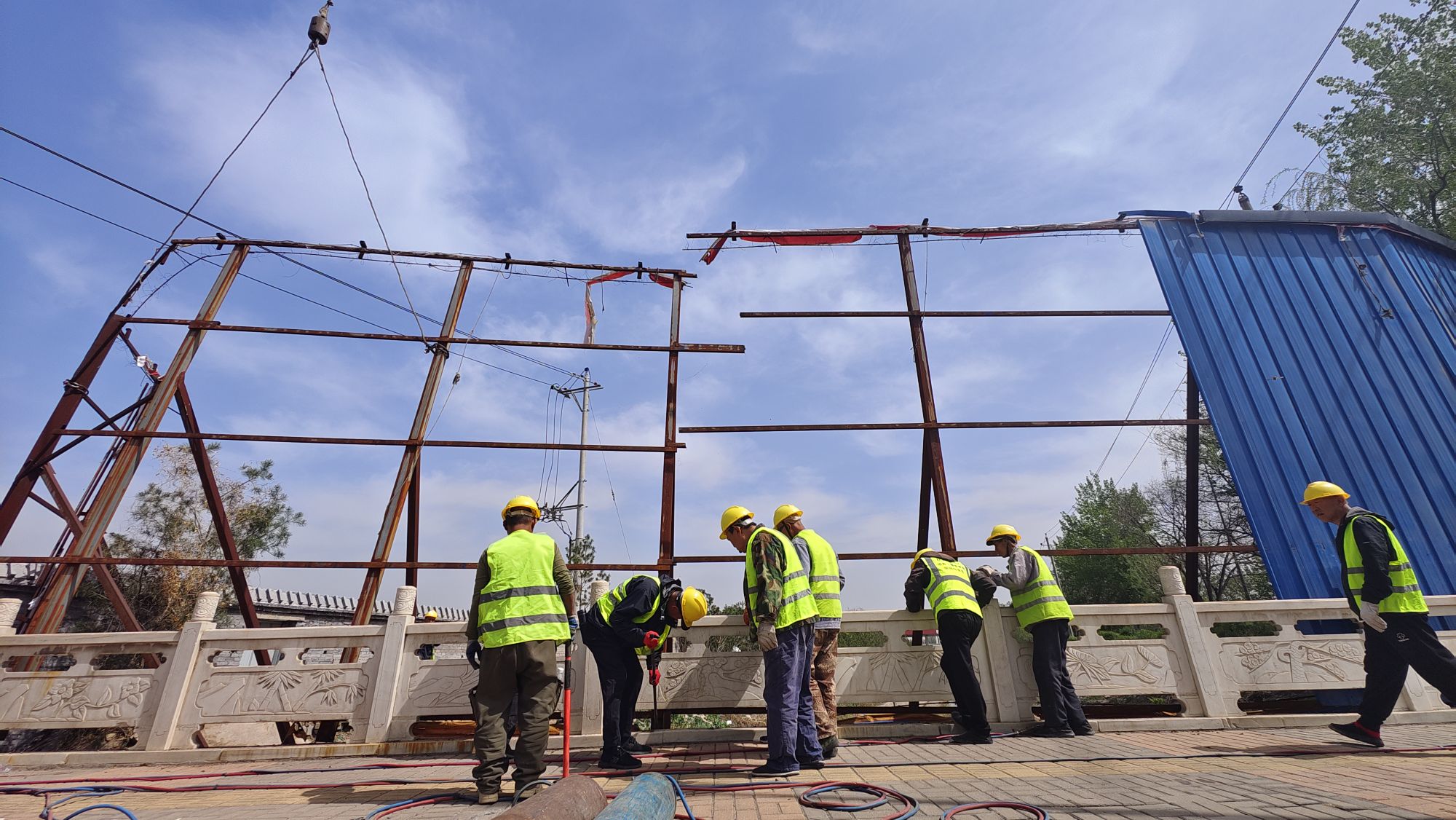 山西太原拆除「攔路虎」 829處問題圍擋5月底前清零