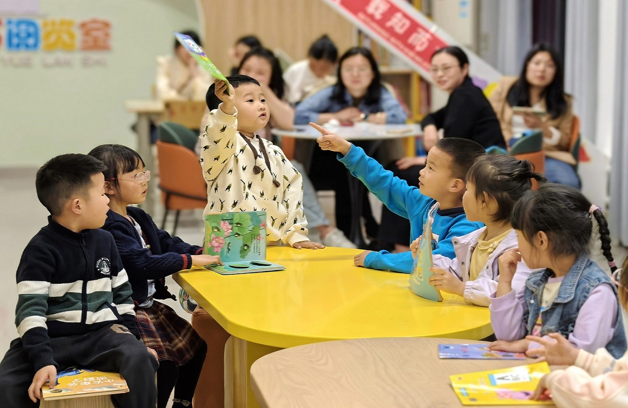 四川平武創新打造「童書交易所」 拓展兒童沉浸式自主閱讀空間