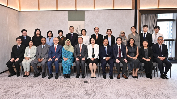 林定國晤中國—東盟聯合合作委員會代表團 介紹香港優勢和發展機遇