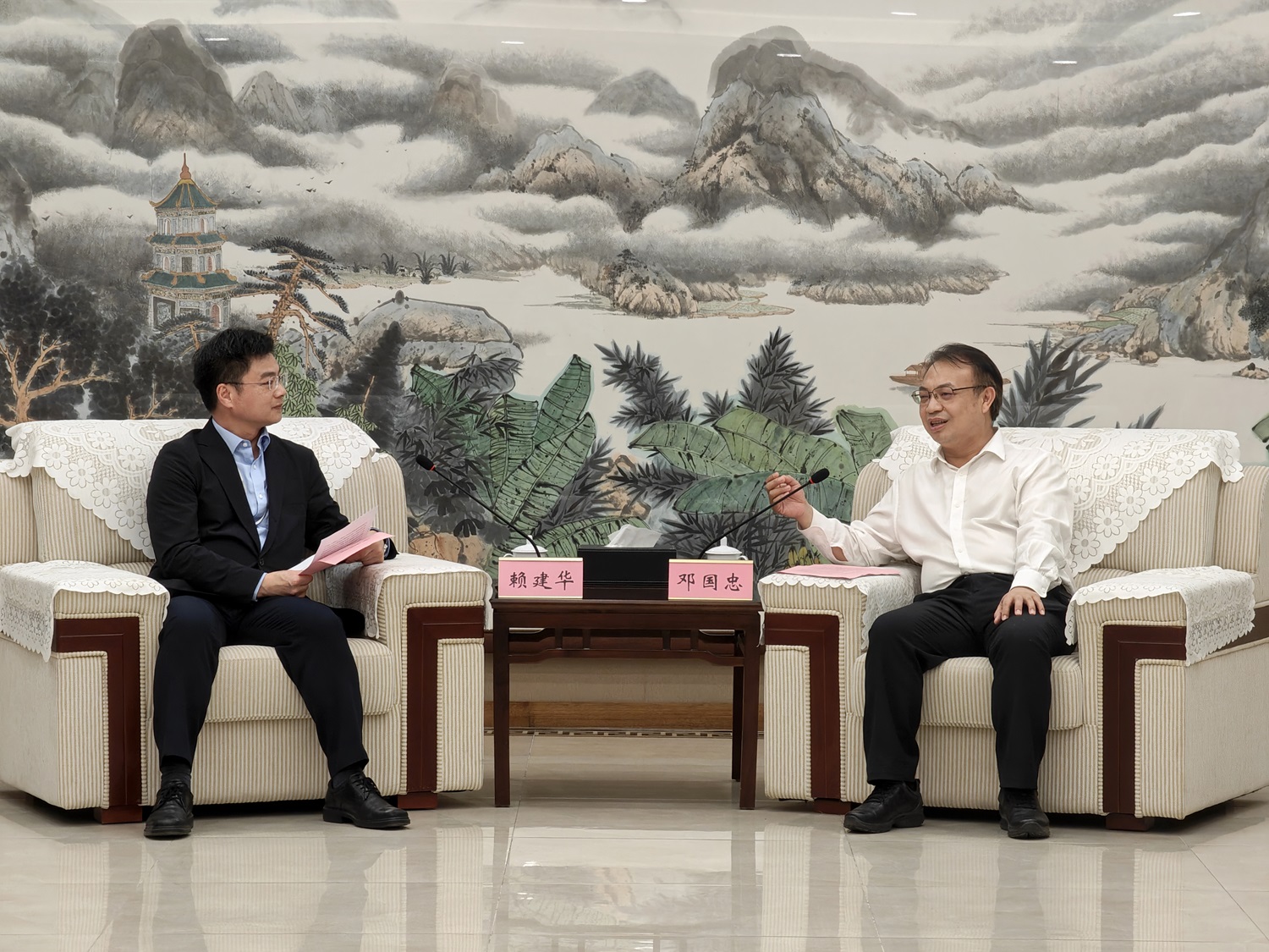 合作共贏 共同發展 香港廣西社團總會等率團訪桂玉林