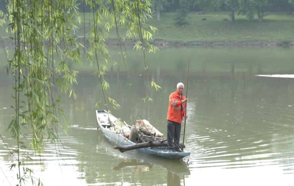 皖歙縣：千餘環衛工 勞動慶「五一」
