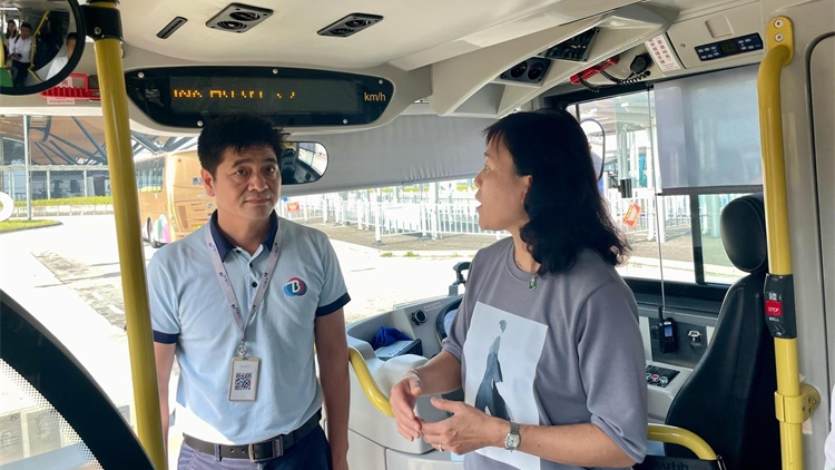 陳美寶到港珠澳大橋視察 感謝運輸署人員和各營運商夥伴超前部署