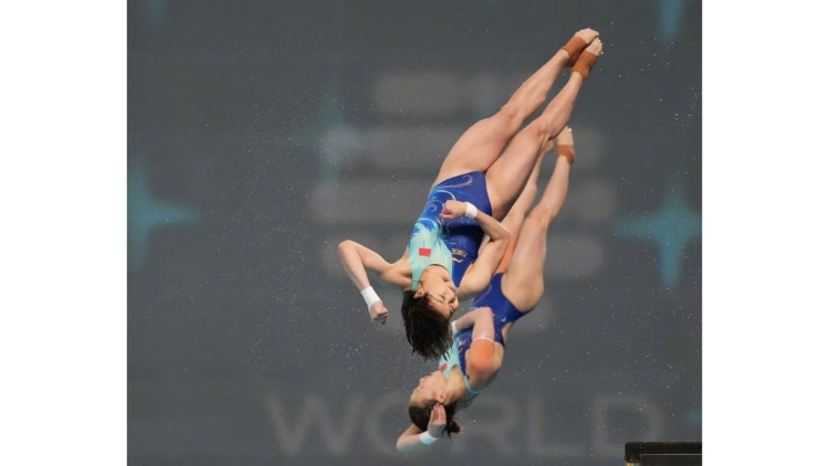 跳水世界盃總決賽：全紅嬋/陳芋汐女子雙人十米台奪金