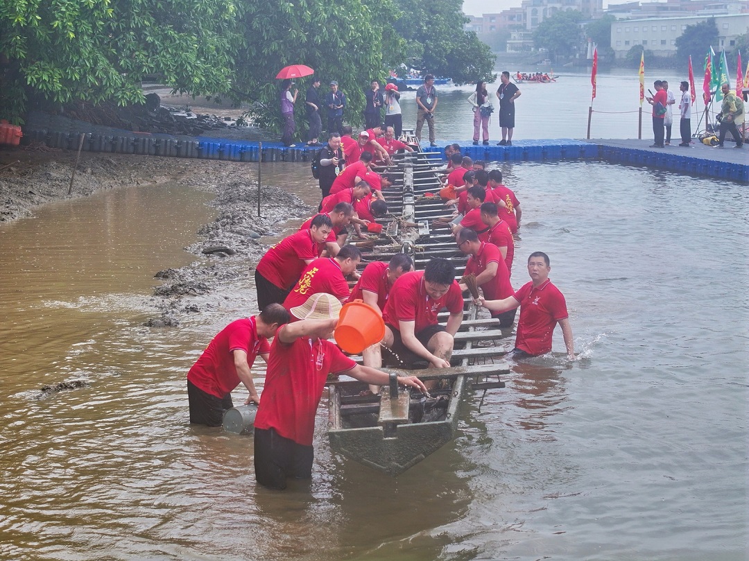 起龍  東莞進入「龍舟時間」
