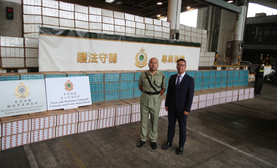 海關破國際私煙集團 檢2.2億元私煙拘兩人
