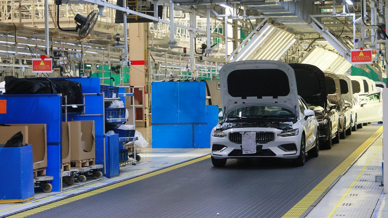 中汽協：1至4月中國汽車產銷量首次雙超千萬輛