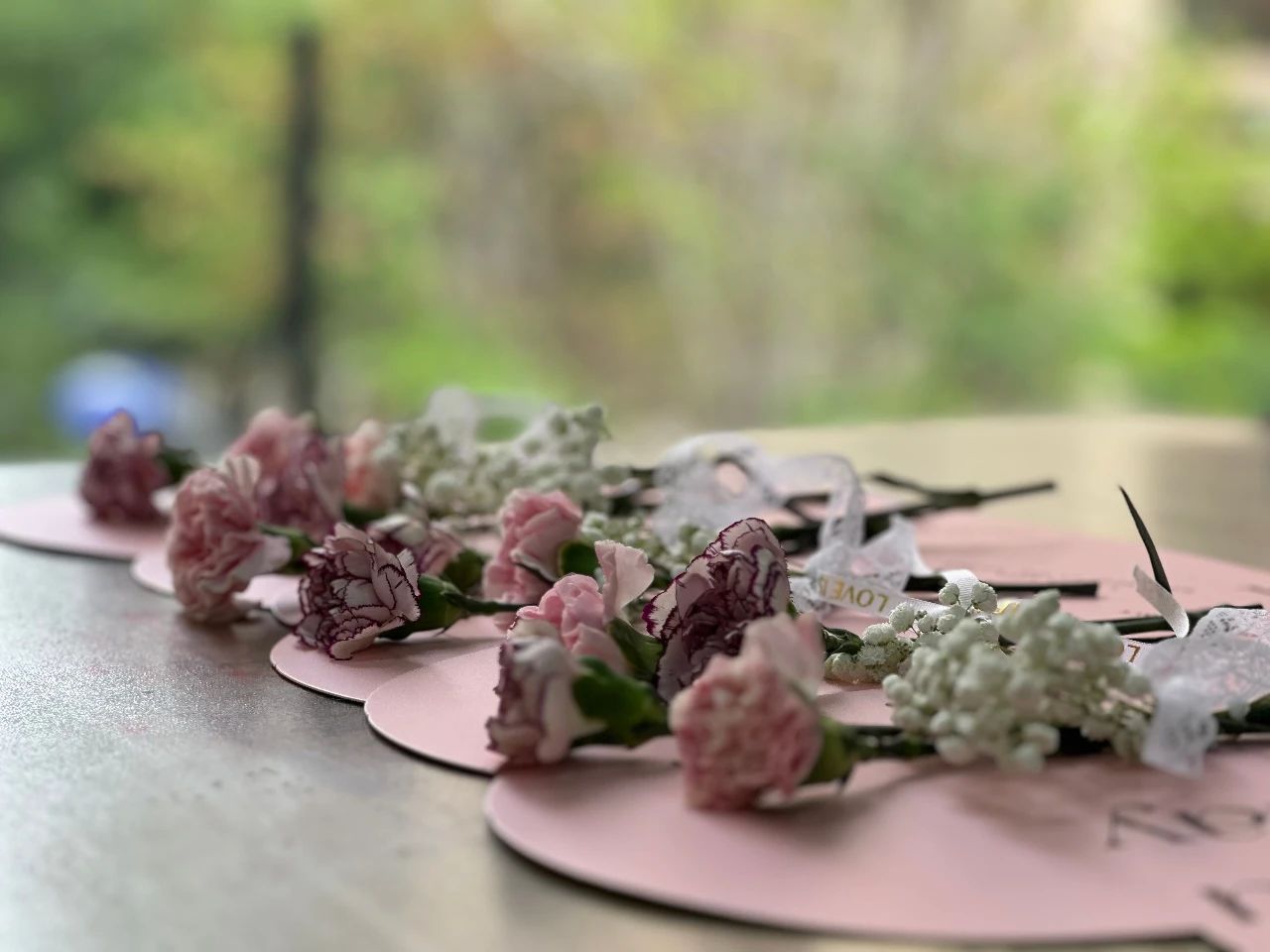 哈市香坊區圖書館開展母親節主題手工活動 培育幼兒感恩之心