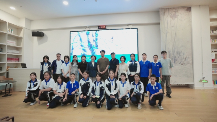 山月學堂首場關館開講 探秘館藏嶺南花鳥藝術