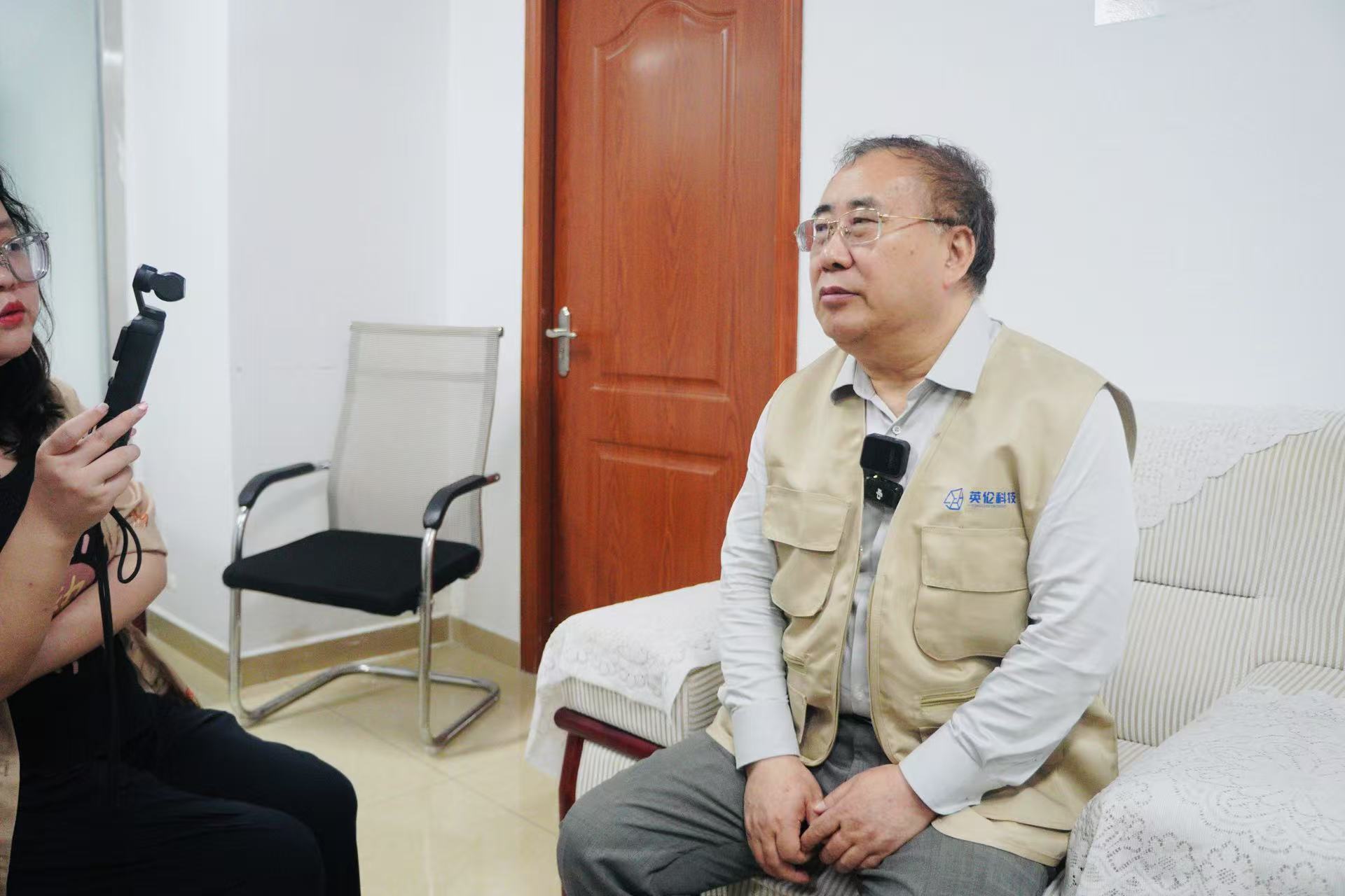 有片丨從劍橋學者到裸眼3D破局者 深圳3D顯示的全球崛起之路！