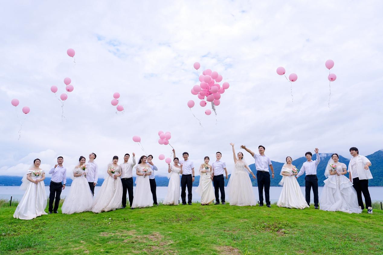 皖黃山區：太平湖畔集體婚禮  浪漫又驚艷