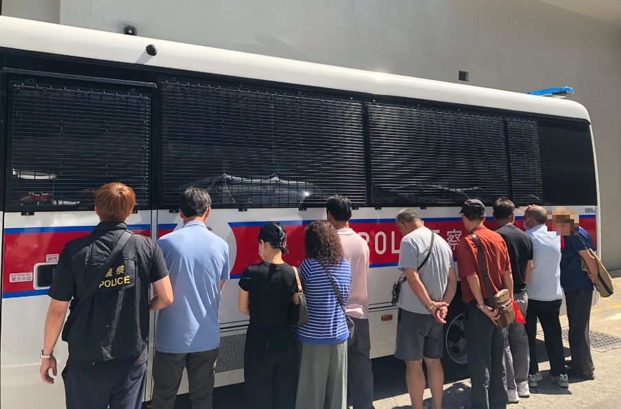 警方大埔破麻雀賭檔 拘捕9人檢賭具