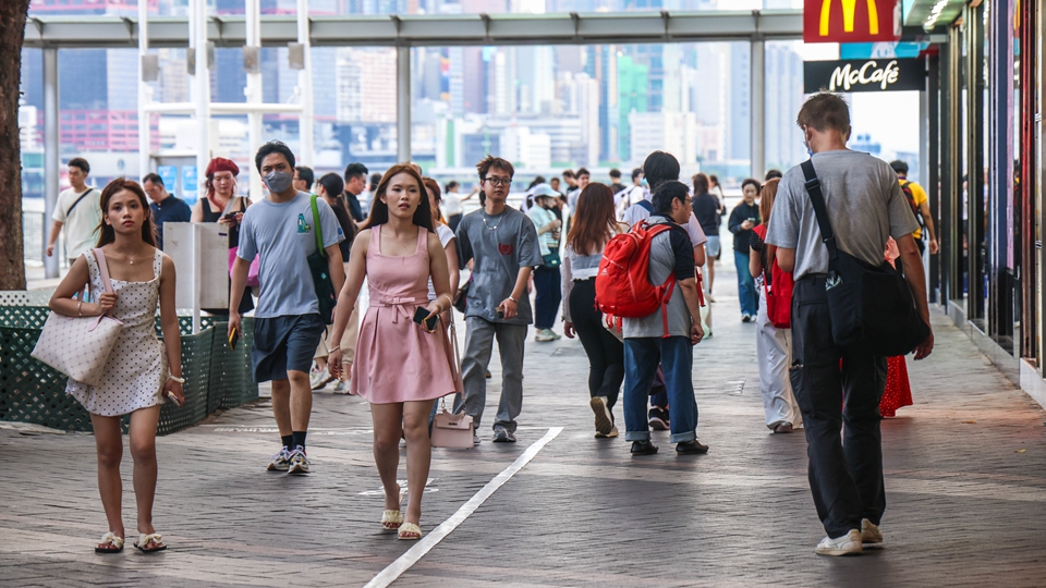 工作暑熱警告生效 勞工處提醒僱主及僱員採取預防中暑措施