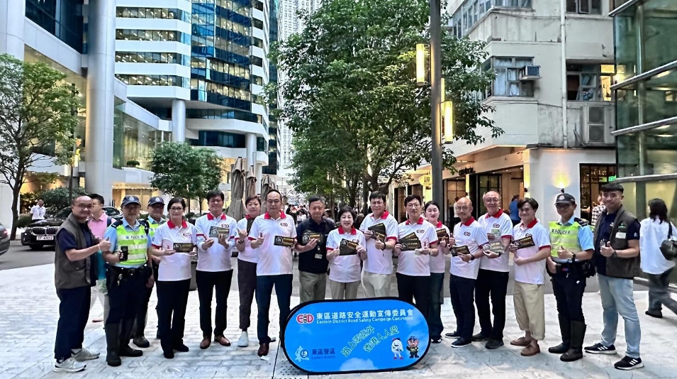 東區警區反酒後駕駛宣傳 即場進行呼氣測試