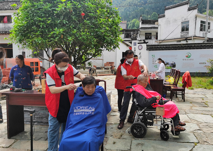 皖休寧縣：志願服務踐初心