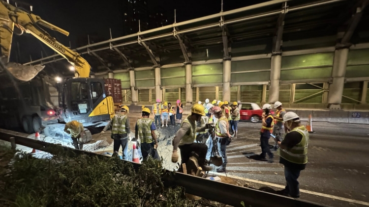 屯門公路爆水管完成搶修 恢復供水路面重開