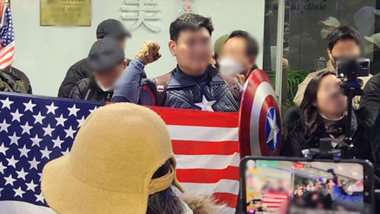 扮「美國隊長」闖中國使館 韓男子獲刑1年半