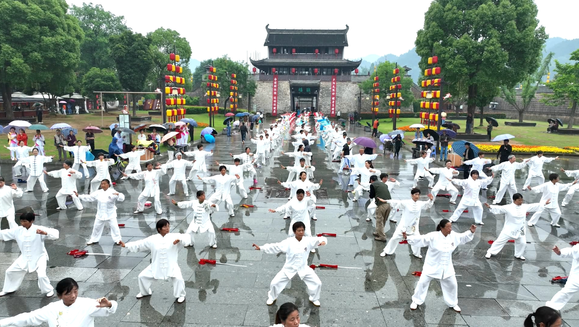 皖歙縣：全國「銀髮」古城「打拳」