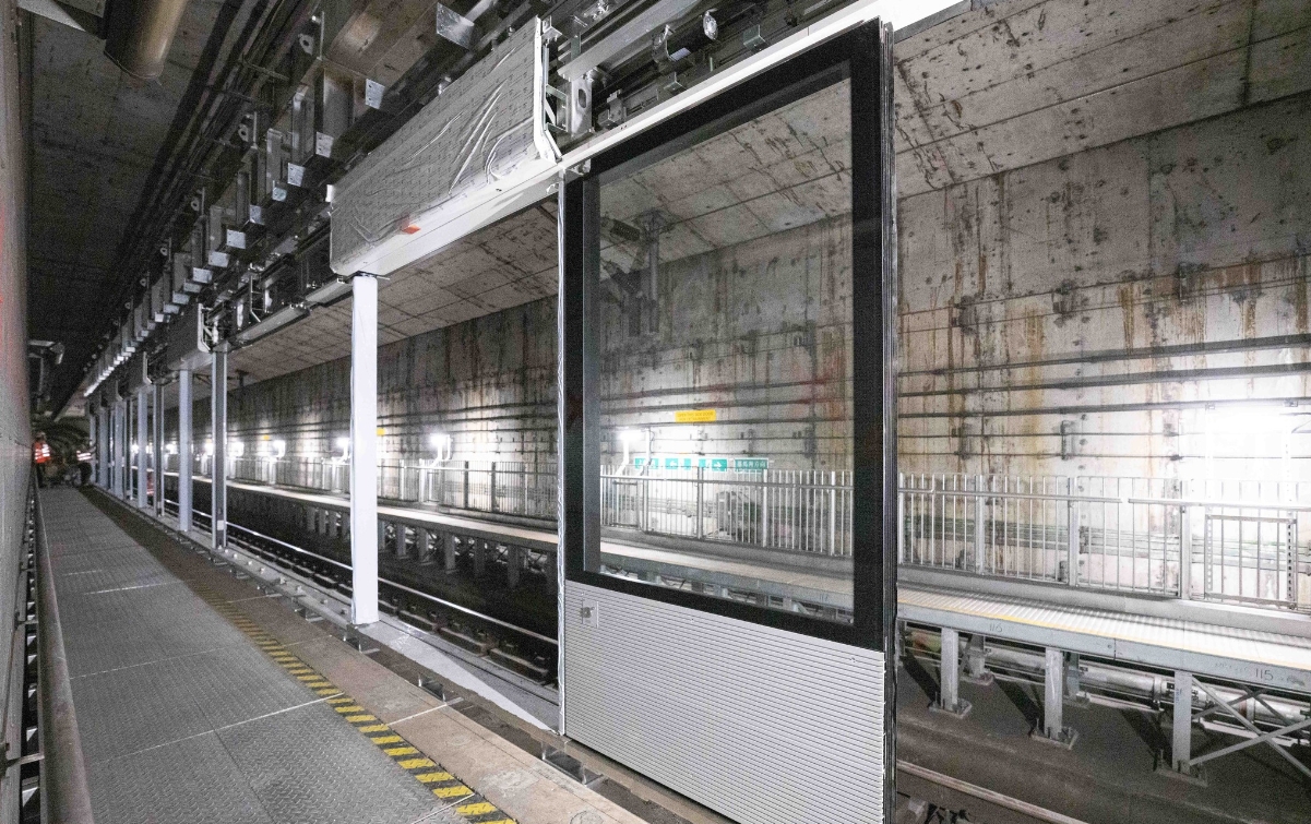 東鐵線古洞站完成安裝第一道玻璃幕牆 目標2027年完工