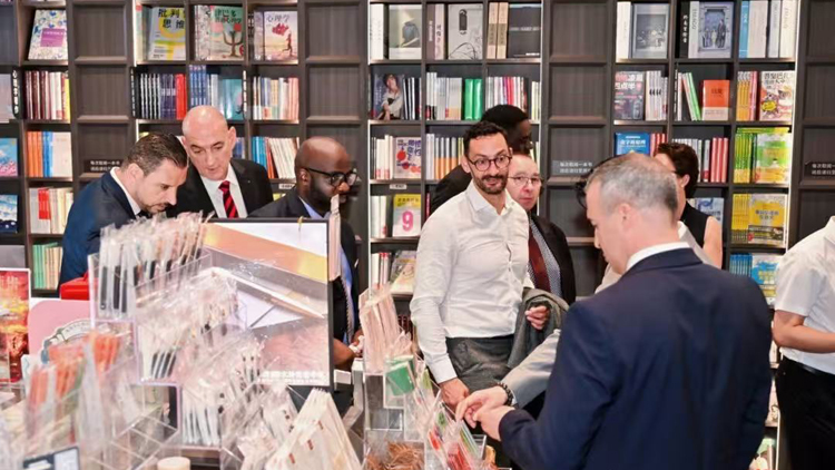 法國經貿團一行到訪深圳寶安區